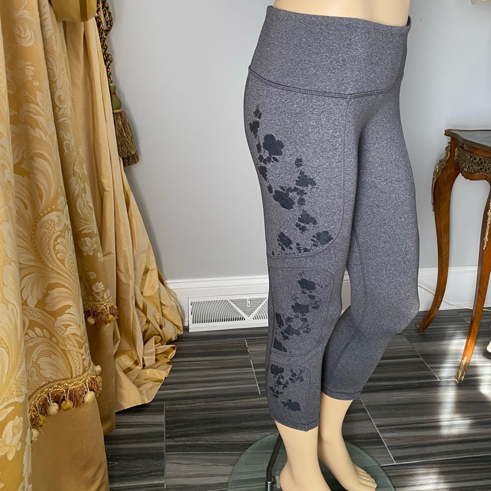 Capri lululemon leggings
